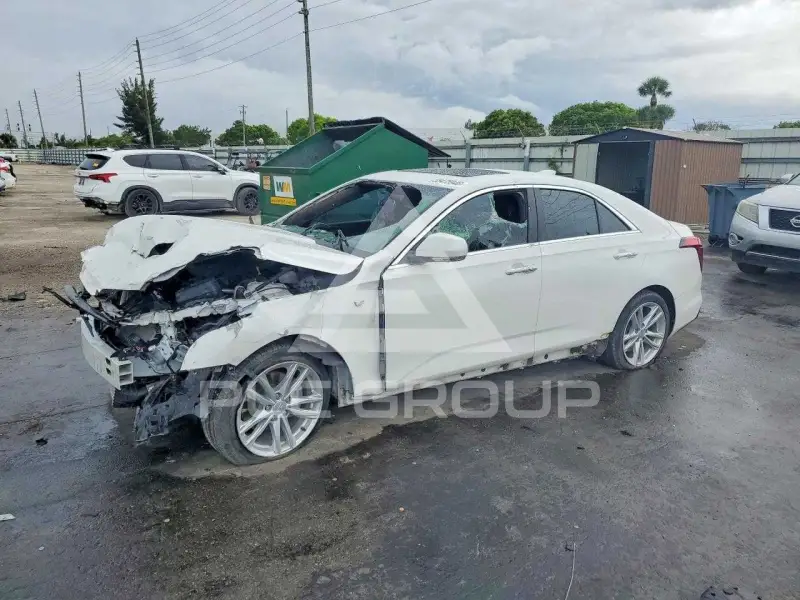 2022 Cadillac CT4 фото