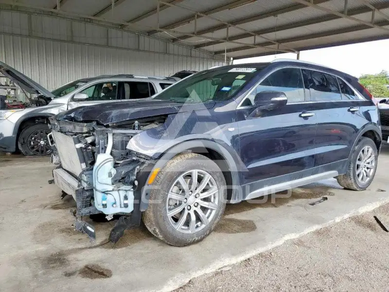 2022 Cadillac XT4 фото