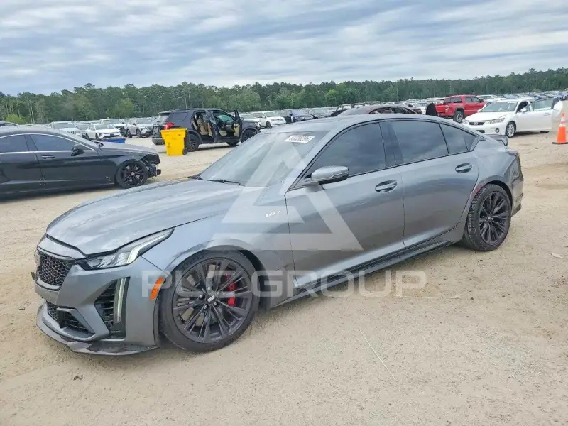 2022 Cadillac CT5 фото