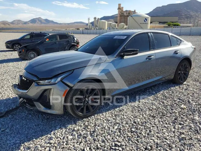 2022 Cadillac CT5 фото