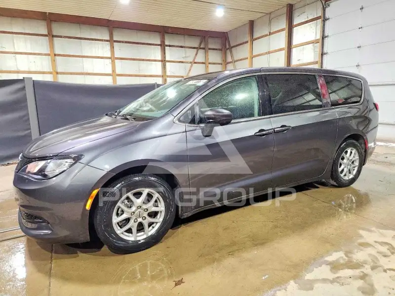 2022 Chrysler Pacifica photo