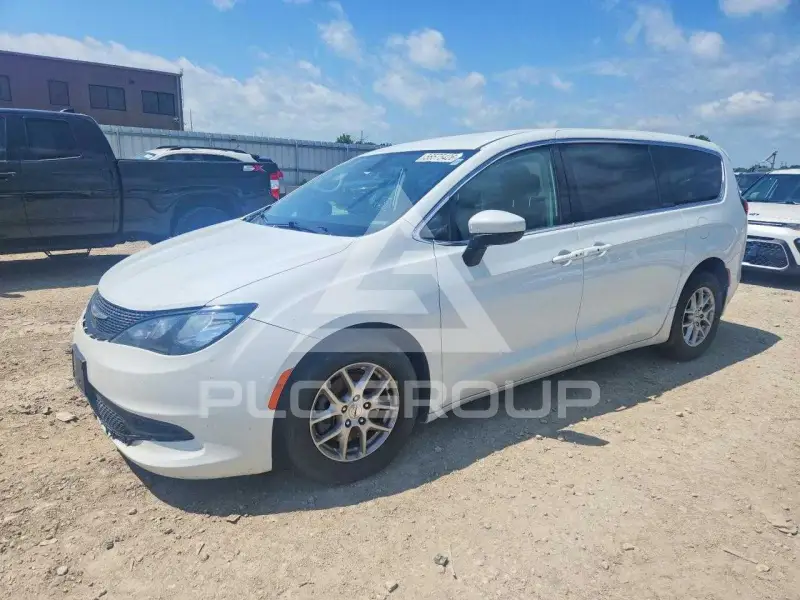 2022 Chrysler Pacifica photo
