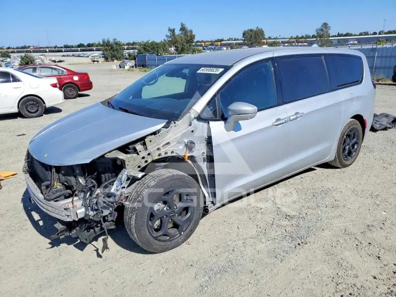 2022 Chrysler PACIFICA фото