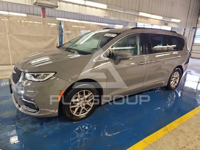 2022 Chrysler PACIFICA photo