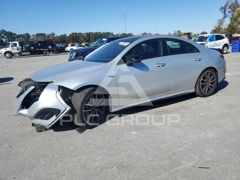 2022 Mercedes Benz CLA-Class фото