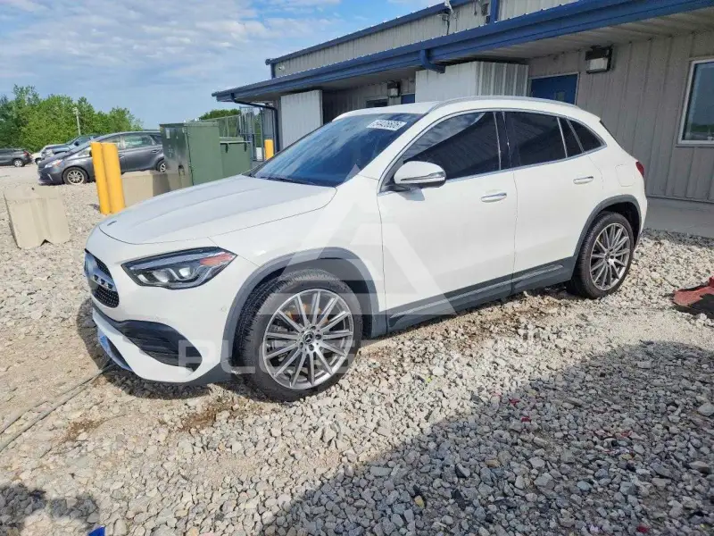 2022 Mercedes Benz GLA-Class photo