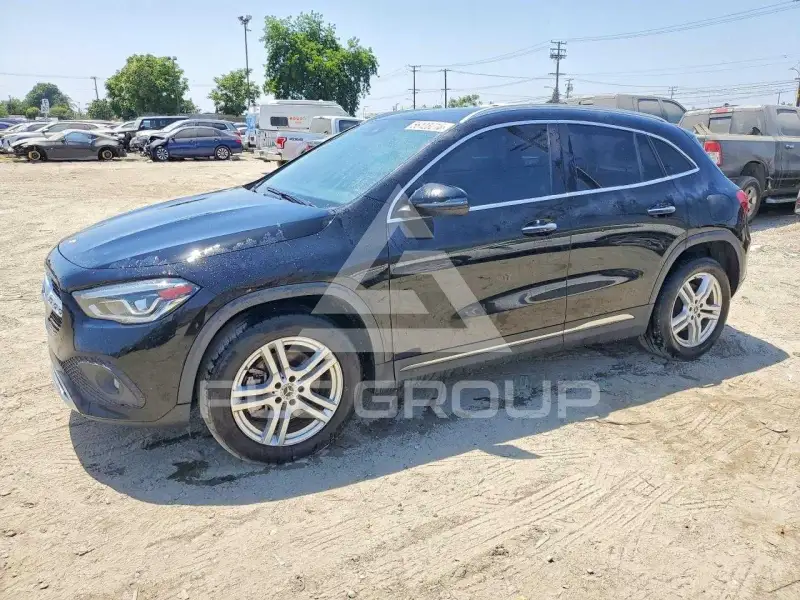 2022 Mercedes Benz GLA-Class photo
