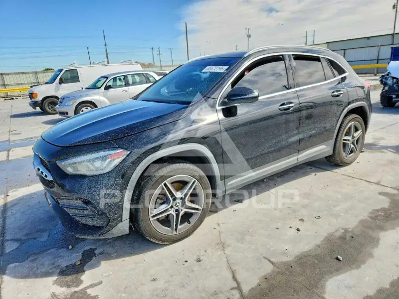 2022 Mercedes Benz GLA-Class фото