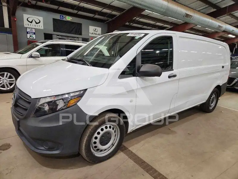 2022 Mercedes Benz METRIS photo