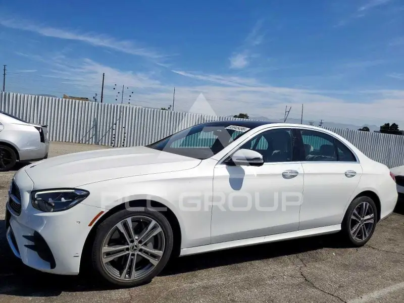 2022 Mercedes Benz E-Class photo