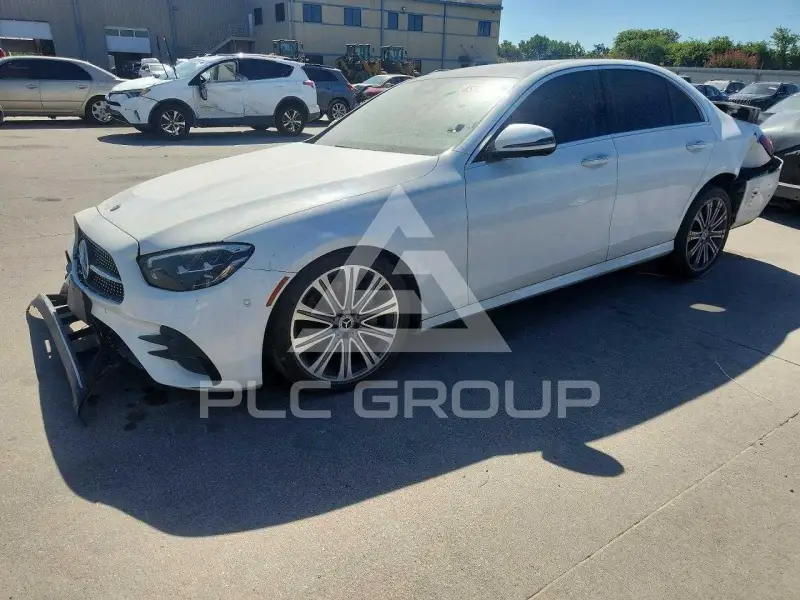2022 Mercedes Benz E-Class photo