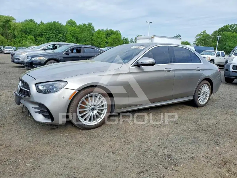 2022 Mercedes Benz E-Class фото