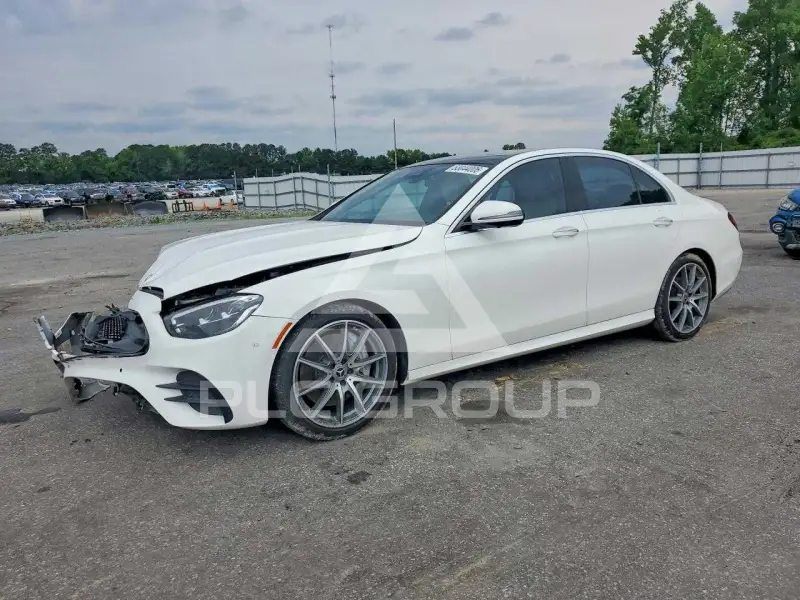 2022 Mercedes Benz E-Class photo