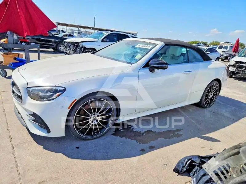2022 Mercedes Benz E-Class фото