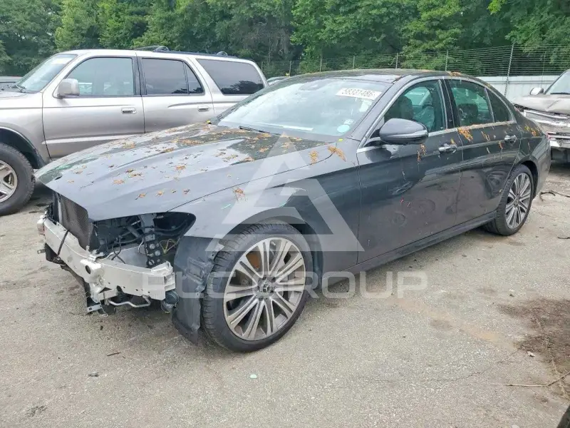 2022 Mercedes Benz E-Class photo