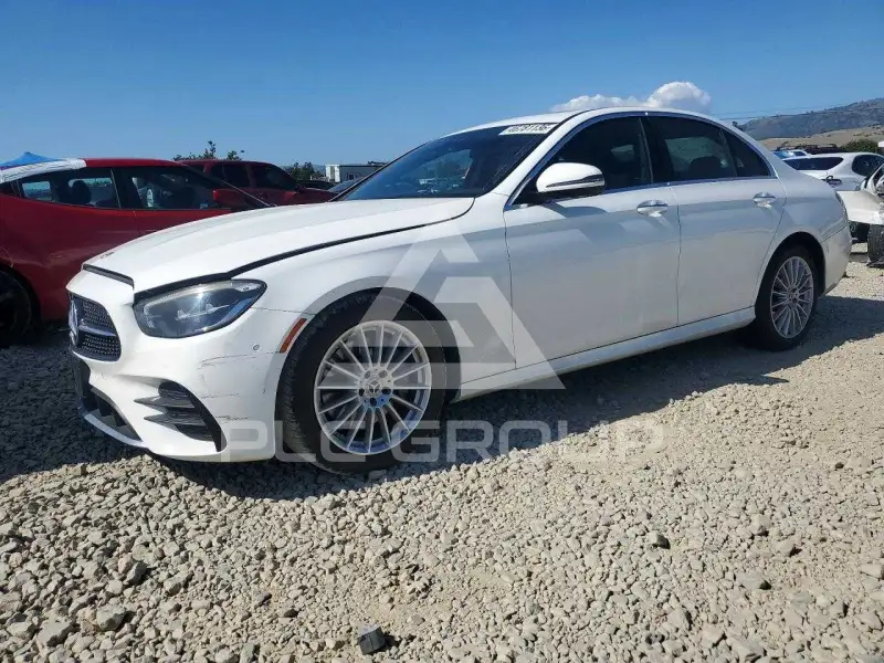 2022 Mercedes Benz E-Class фото