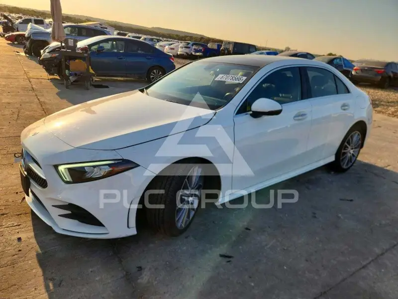 2022 Mercedes Benz A фото