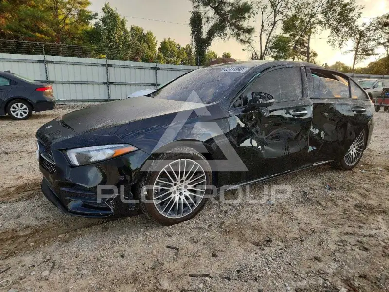 2022 Mercedes Benz A фото