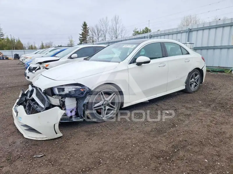 2022 Mercedes Benz A фото