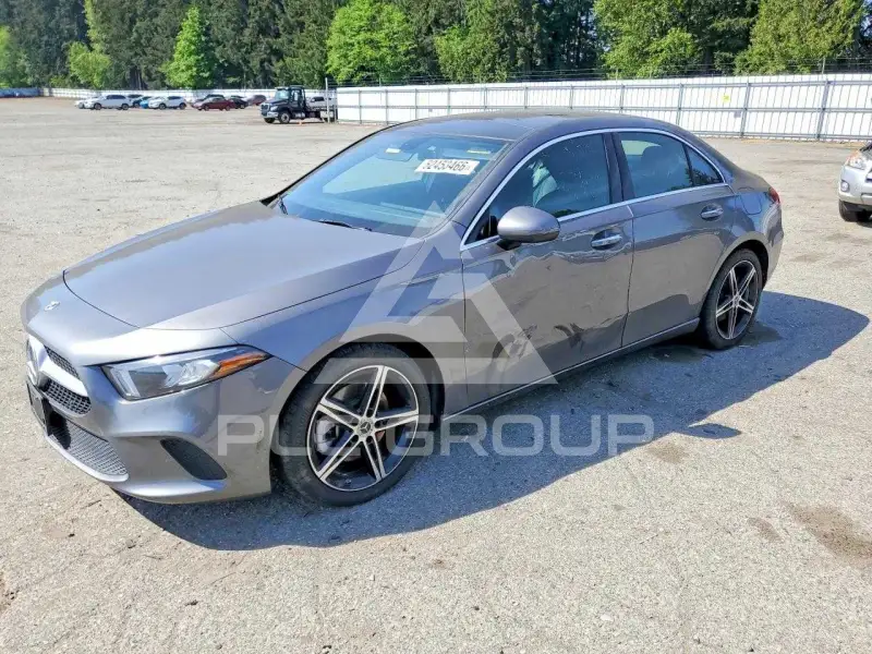 2022 Mercedes Benz A фото