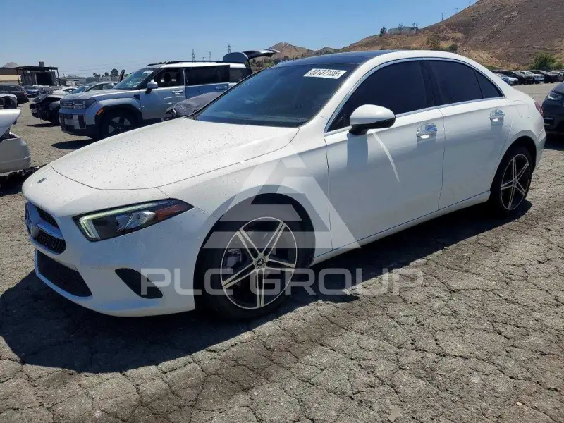 2022 Mercedes Benz A фото