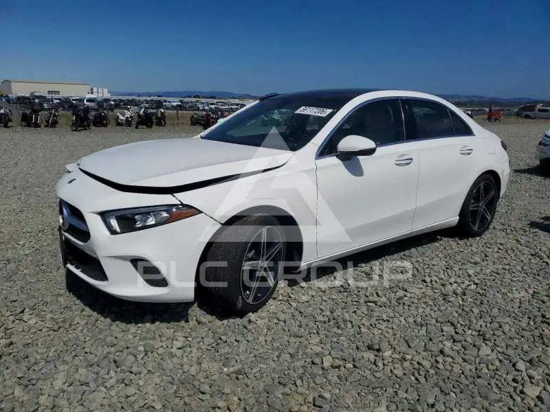 2022 Mercedes Benz A фото