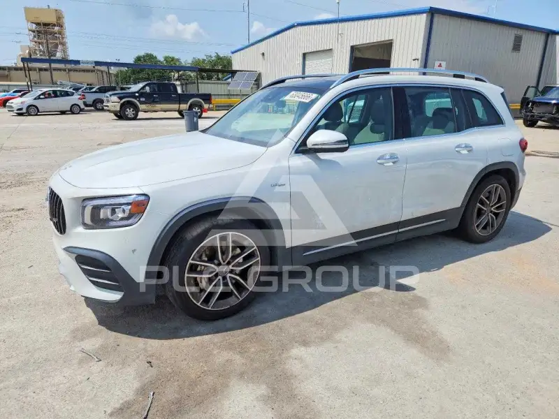 2022 Mercedes Benz GLB photo