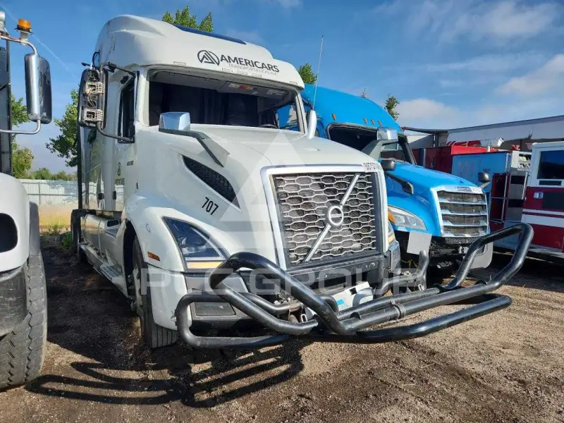 2022 Volvo VNL фото
