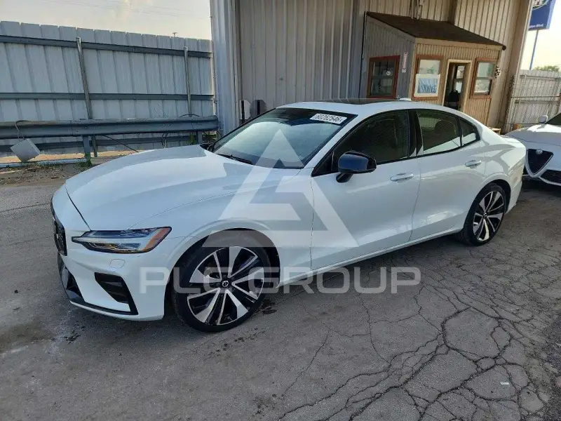 2022 Volvo S60 photo