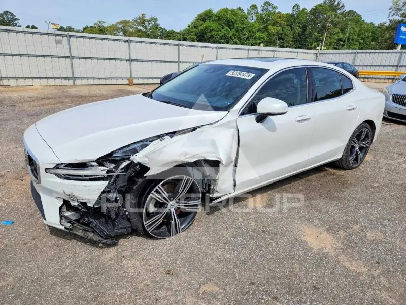 2022 Volvo S60 фото