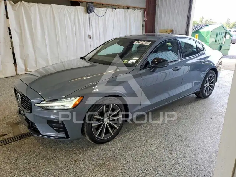2022 Volvo S60 photo