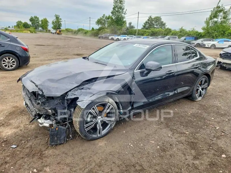 2022 Volvo S60 фото