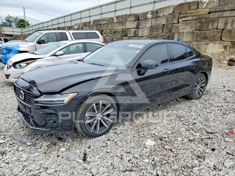 2022 Volvo S60 фото