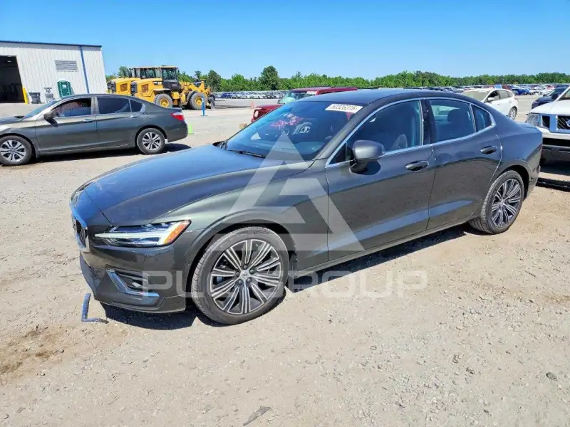 2022 Volvo S60 фото