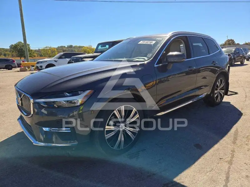 2022 Volvo XC60 photo