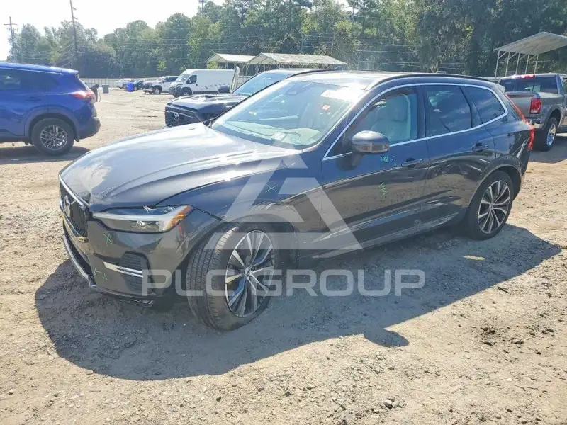 2022 Volvo XC60 photo