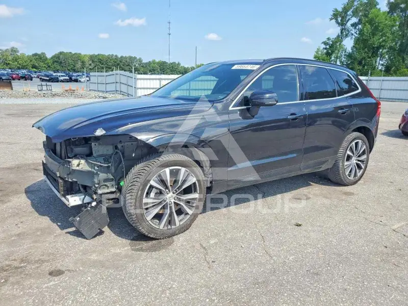 2022 Volvo XC60 фото