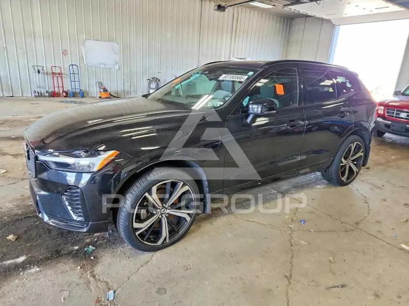 2022 Volvo XC60 фото
