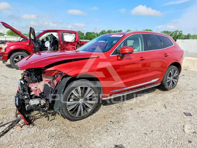 2022 Volvo XC60 фото