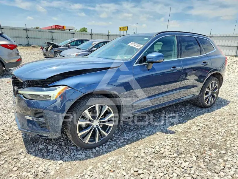 2022 Volvo XC60 фото
