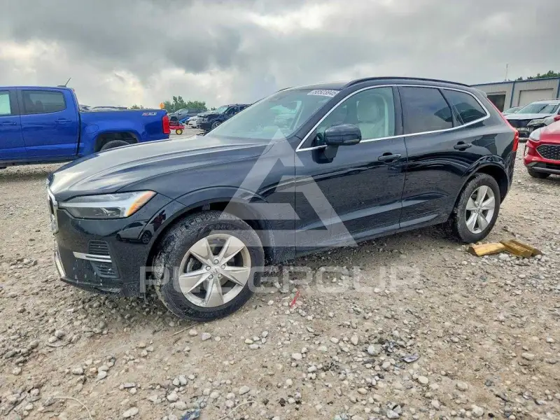 2022 Volvo XC60 photo