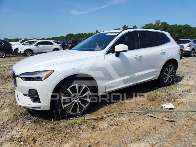 2022 Volvo XC60 фото