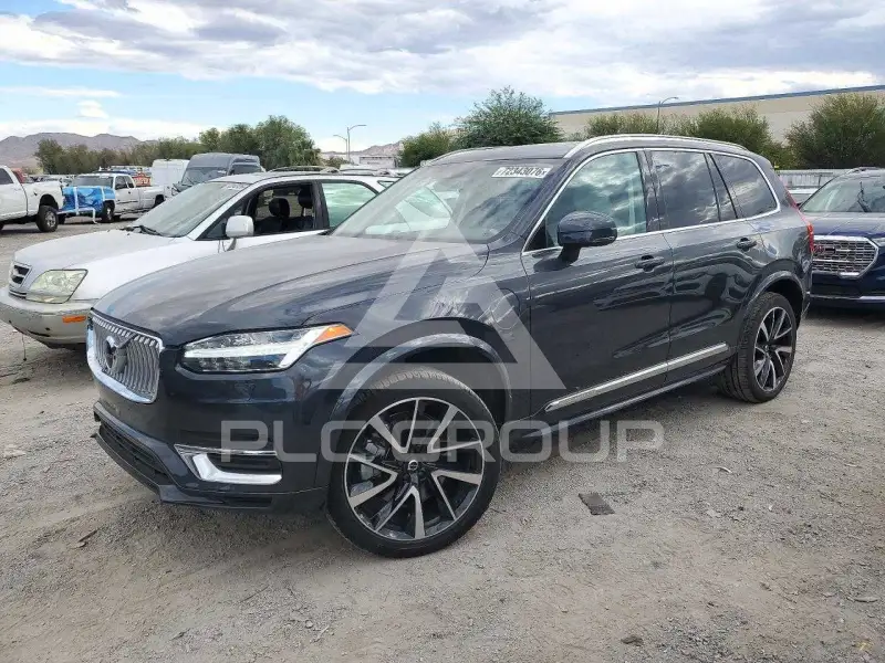2022 Volvo XC90 photo