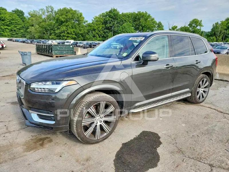 2022 Volvo XC90 фото