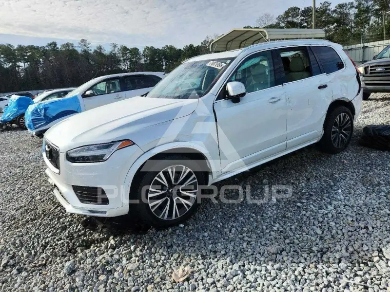 2022 Volvo XC90 photo