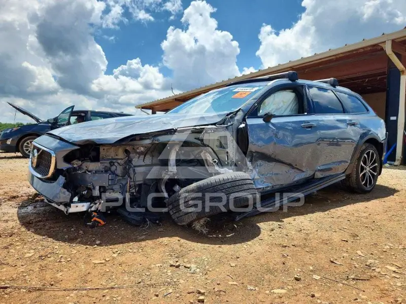 2022 Volvo V90 фото