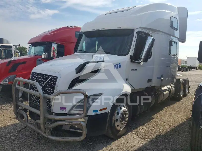 2022 Volvo VNL photo