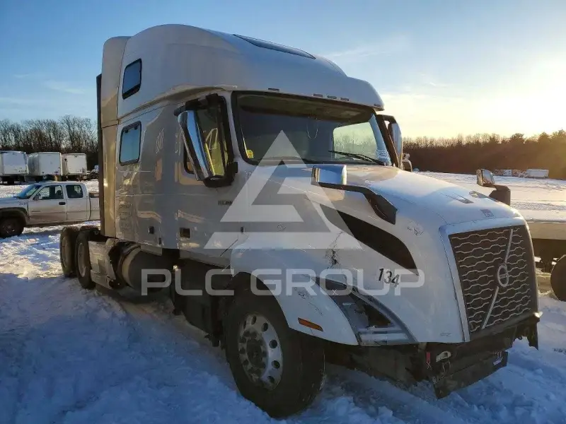 2022 Volvo VNL photo
