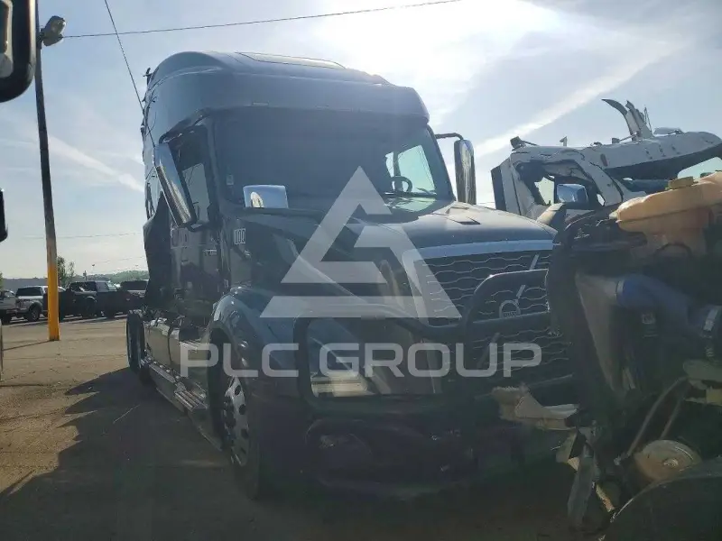 2022 Volvo VNL фото