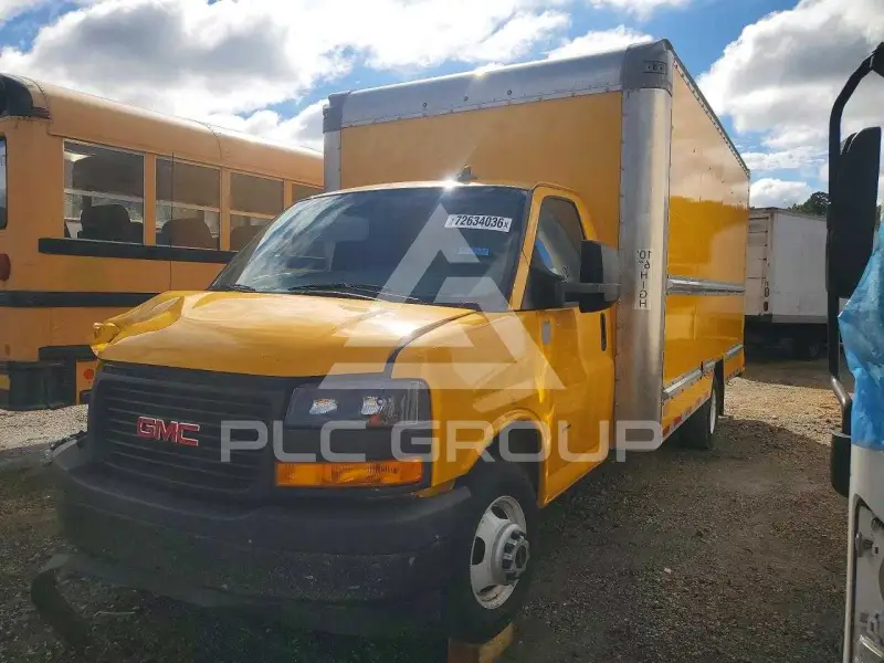 2022 GMC Savana фото